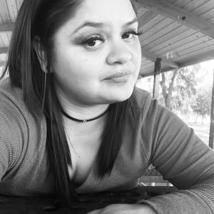 Meet your Posher, Crystal